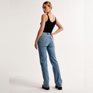 Abercrombie 90’s high rise relaxed jeans